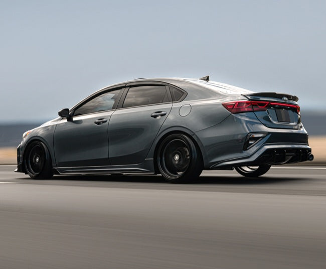 Juego de faldones laterales para KIA Forte 2019-2023